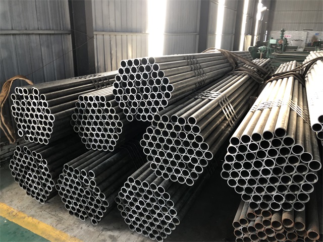 张家界小口径厚壁无缝钢管